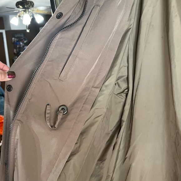 Women’s L.L.Bean Trench Coat Size Large - Picture 9 of 9